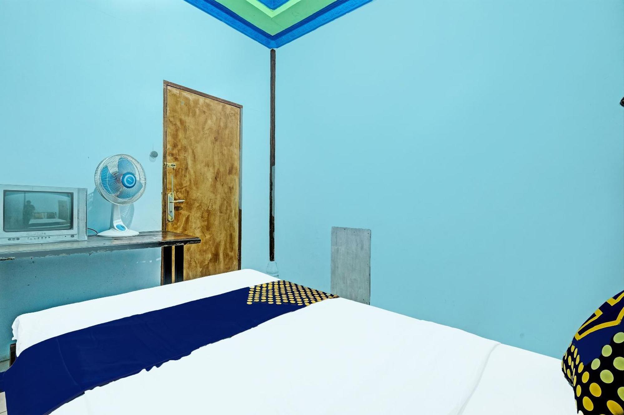 Spot On 91916 Joglo Doyong Homestay Syariah Yogyakarta Ngoại thất bức ảnh