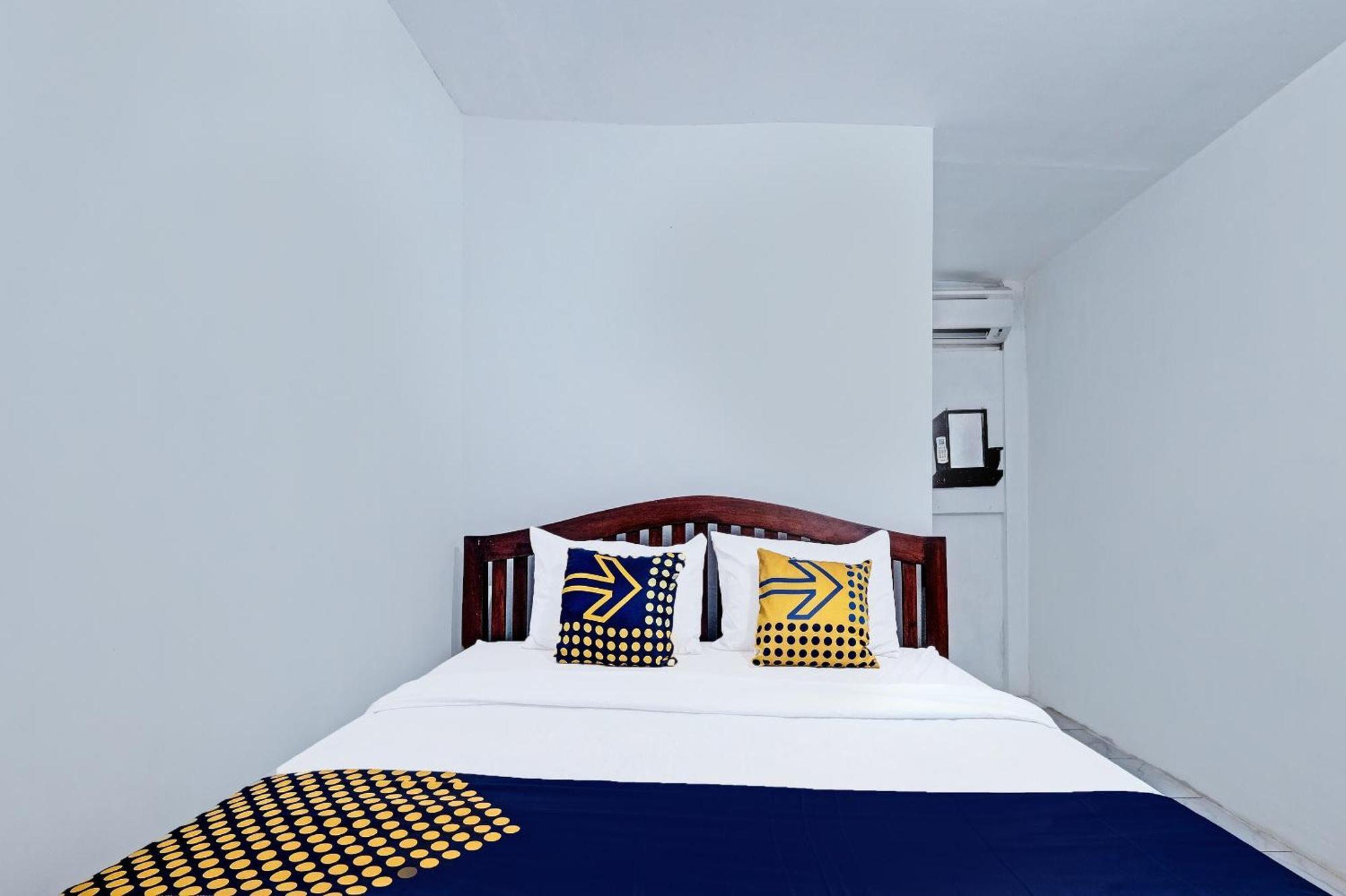 Spot On 91916 Joglo Doyong Homestay Syariah Yogyakarta Ngoại thất bức ảnh